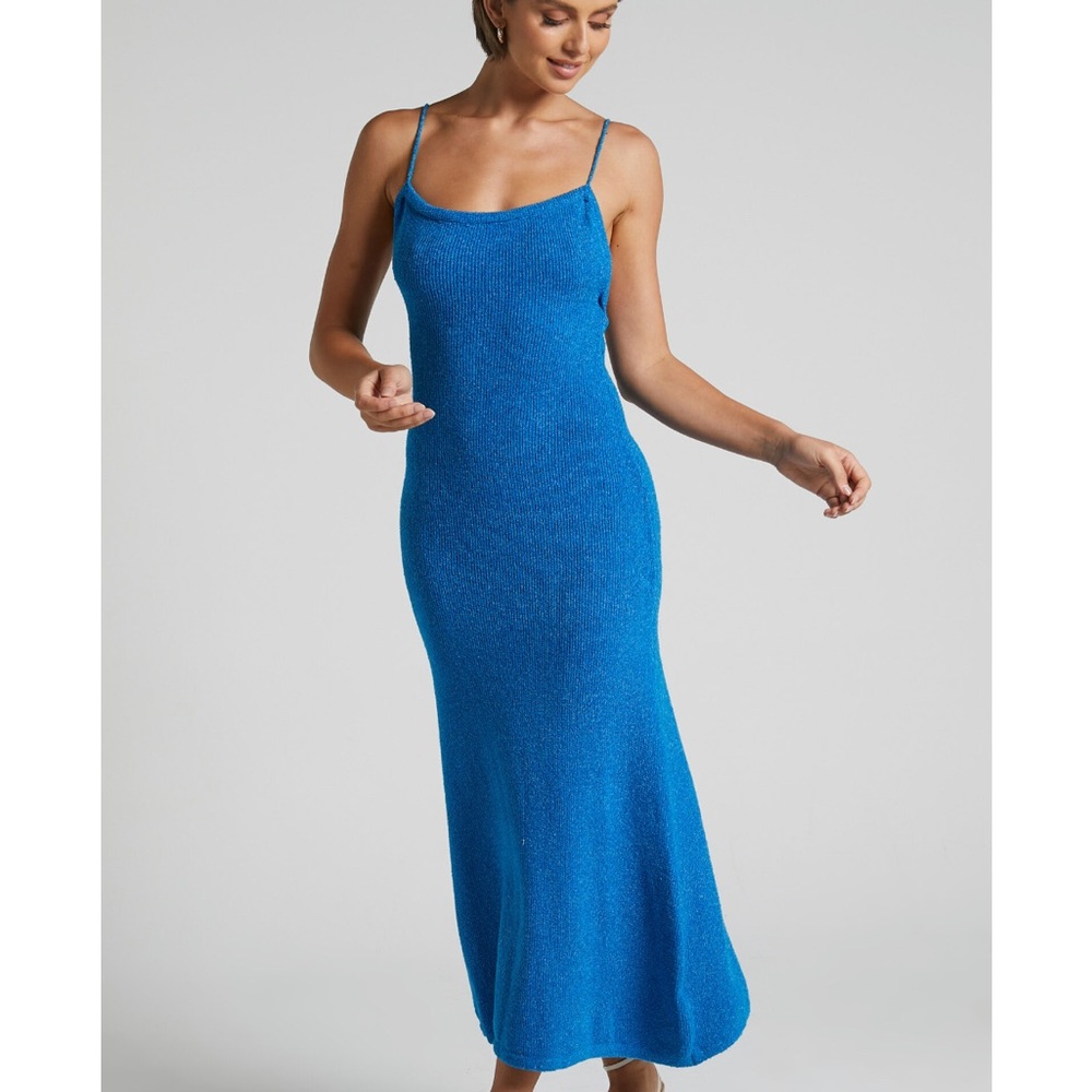 Showpo YURIKA KNIT OPEN BACK MIDI
DRESS IN BLUE